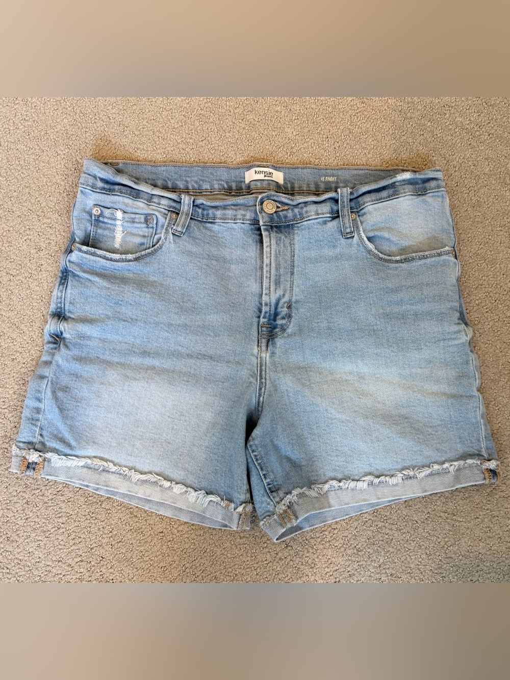 Kensie Light Blue Denim Frayed Hem Women's Shorts
